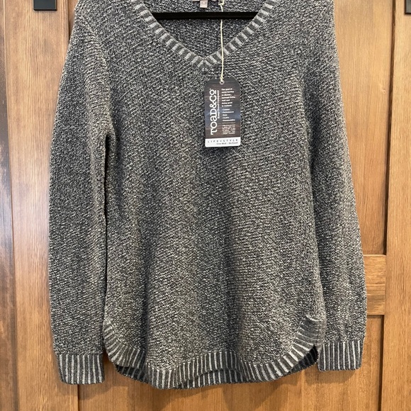 Galena v-neck sweater - Picture 3 of 5